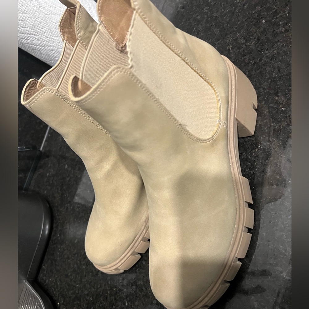 Madden Girl Tan Boots Size 9.5! Great condition - only worn a handful!
